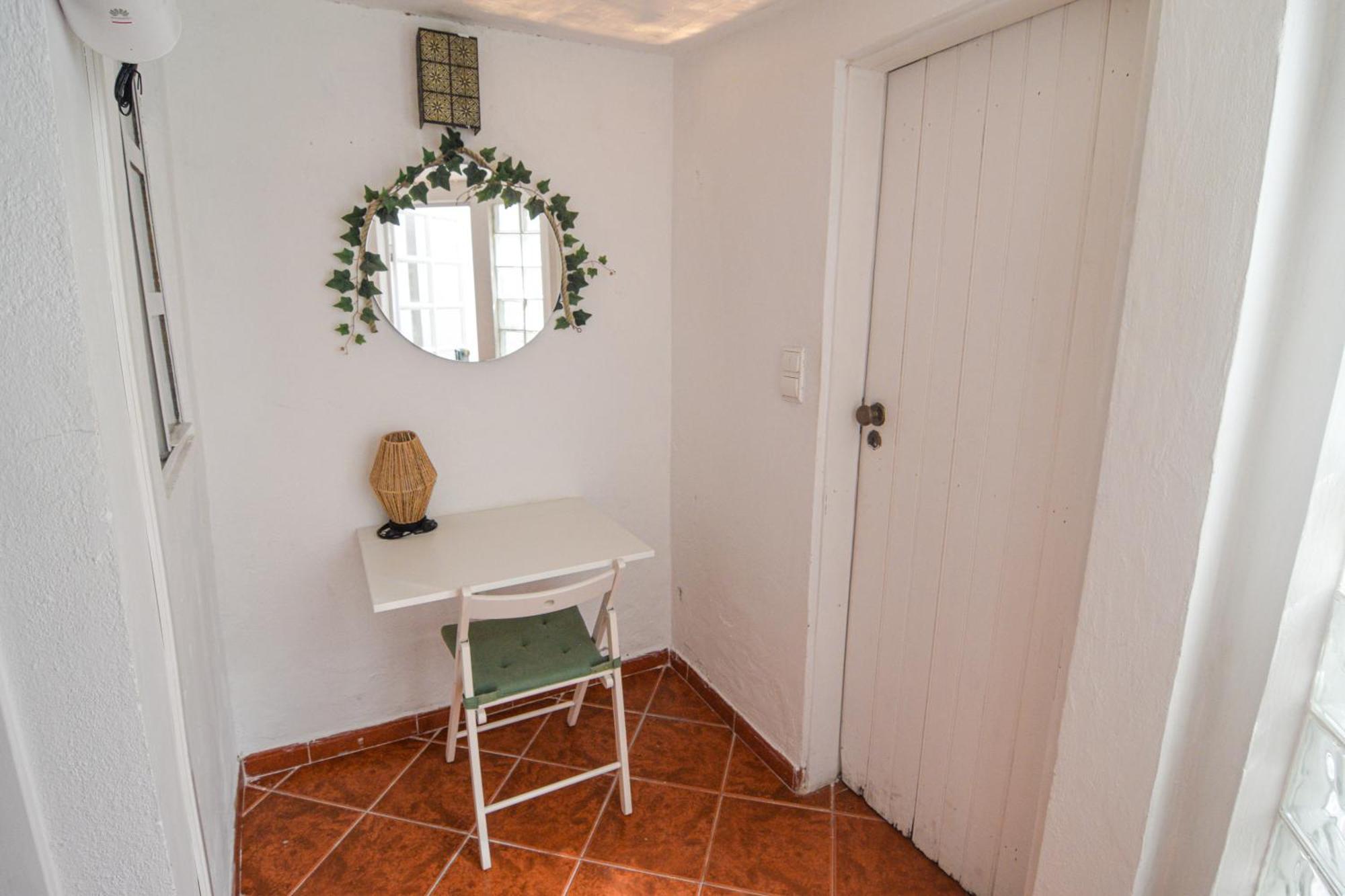 Shared Apartment With Bright Private Patio In Lisboa Exterior foto